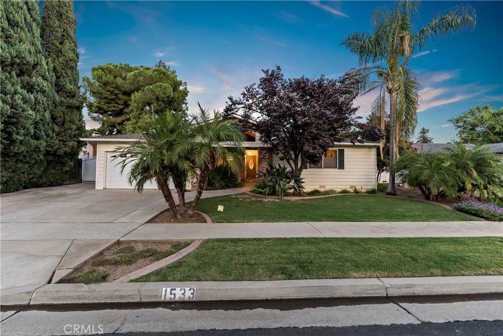 1533 Sunnyside Avenue - Photo 1