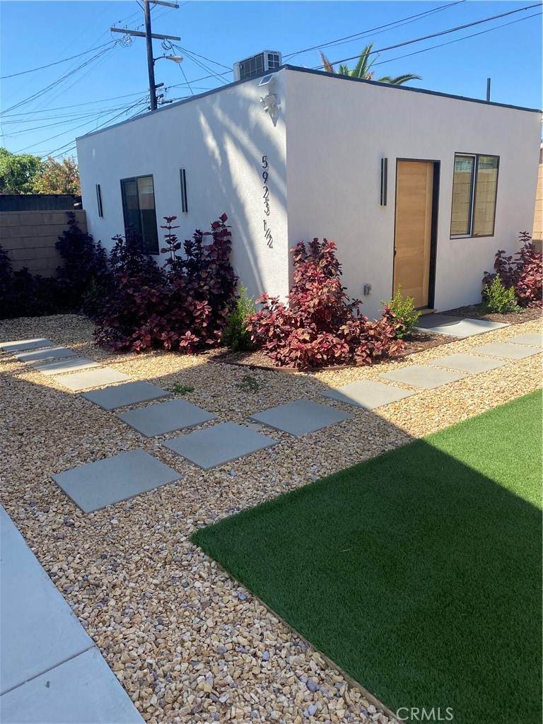 5923 Haas Avenue - Photo 1