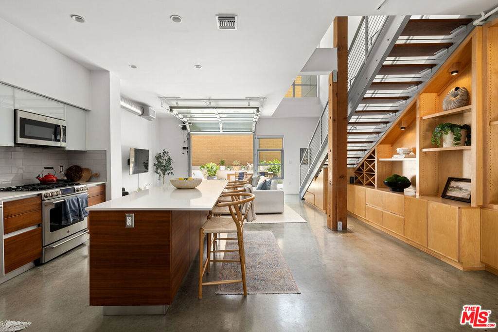 11500 Tennessee Avenue - Photo 1