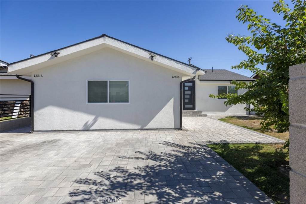 12818 Arminta Street - Photo 1