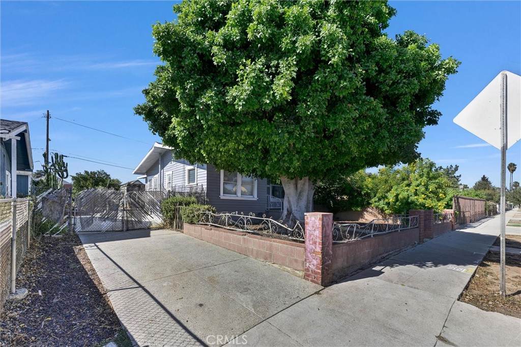 https://bt-photos.global.ssl.fastly.net/socal/orig_boomver_1_400830981-2.jpg