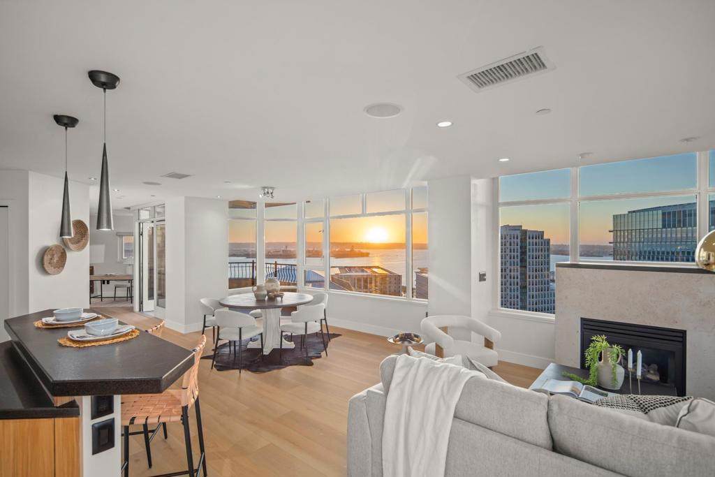 700 Harbor Dr - Photo 1