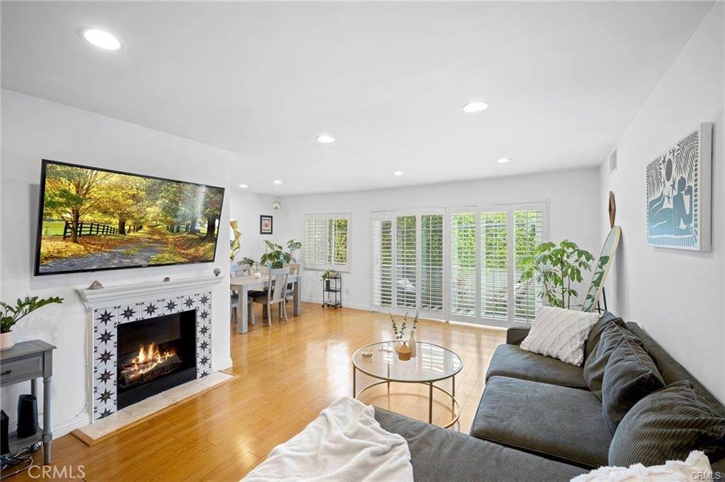 2345 Roscomare Rd - Photo 1