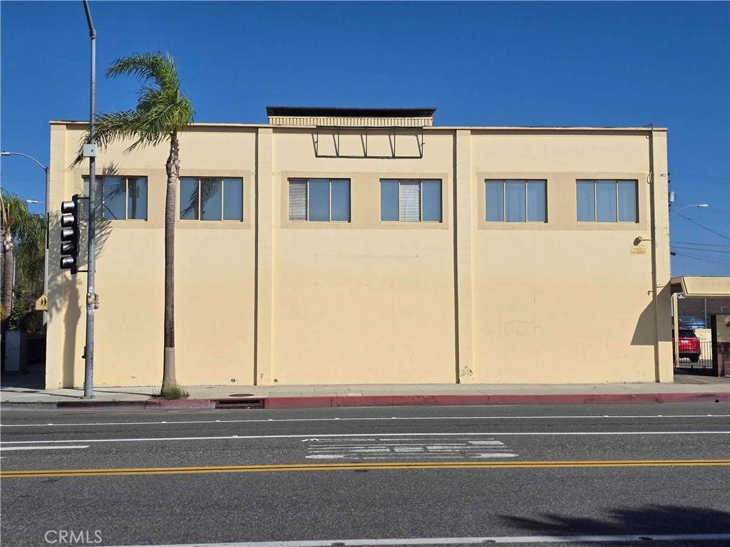 https://bt-photos.global.ssl.fastly.net/socal/orig_boomver_1_400921284-2.jpg