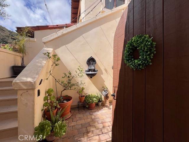 344 Triana Lane - Photo 1