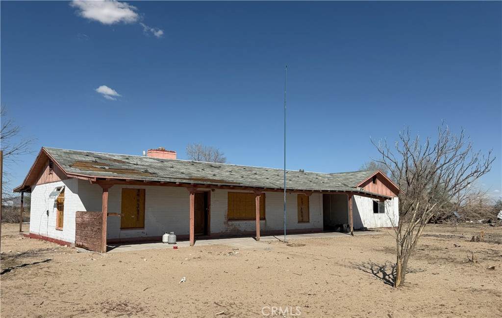 45334 Yermo Rd - Photo 1