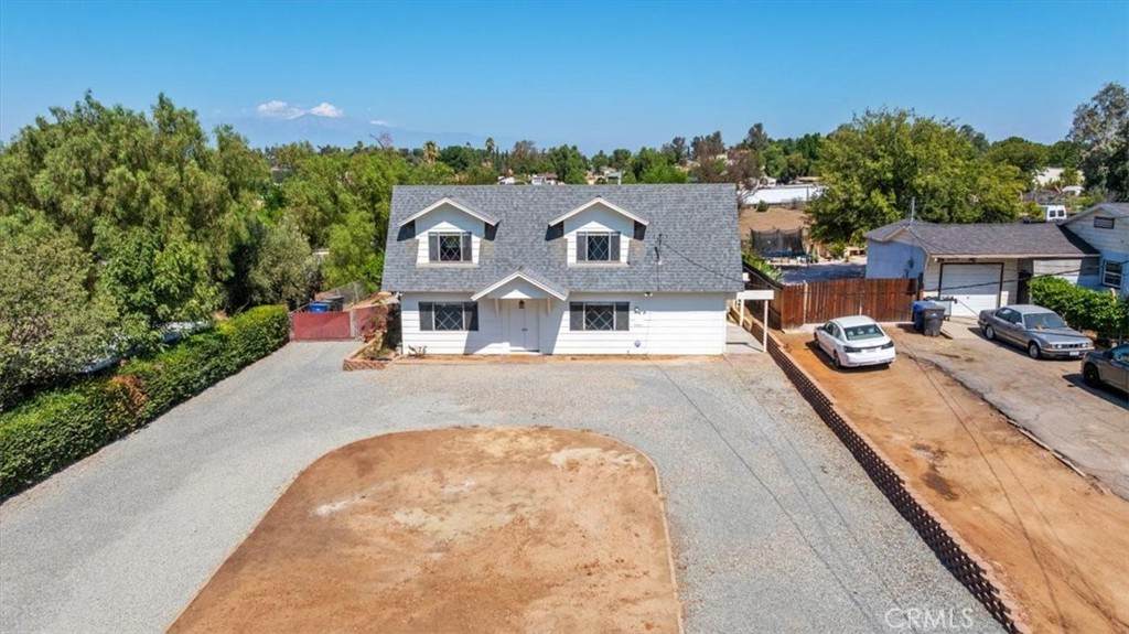 10555 Robinson - Photo 1