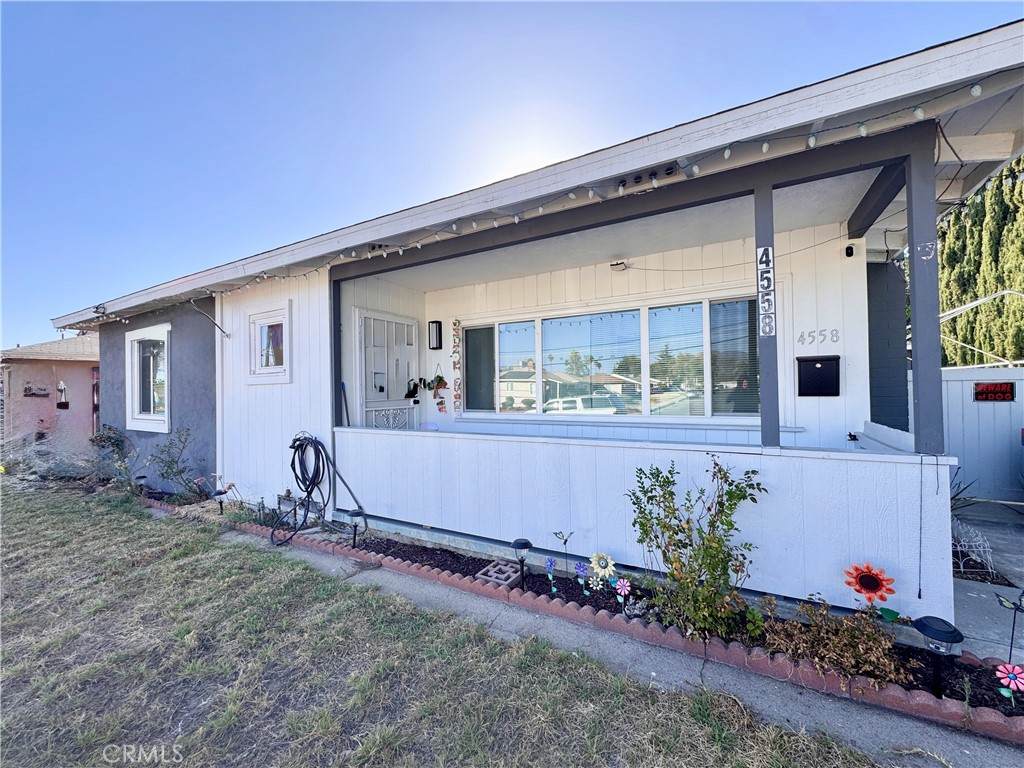 4558 Mountain View - Photo 1