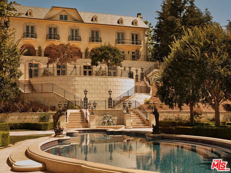 1420 Davies Drive - Photo 1