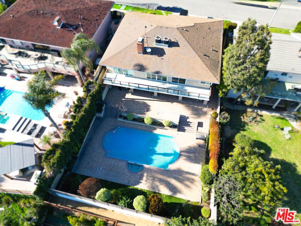 https://bt-photos.global.ssl.fastly.net/socal/orig_boomver_1_401126565-2.jpg