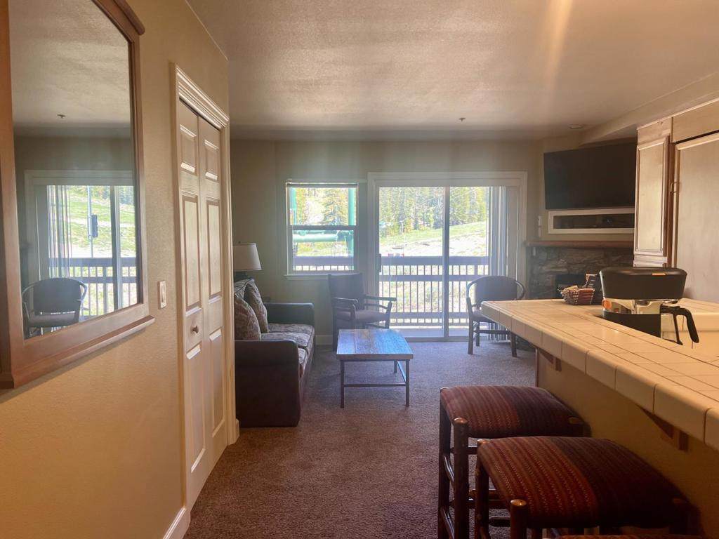 1399 Kirkwood Mdws Drive - Photo 1