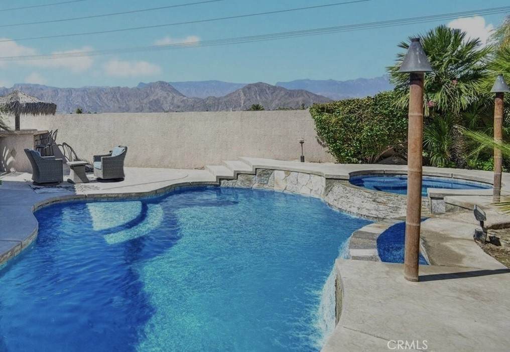 81258 Avenida Esmeralda - Photo 1