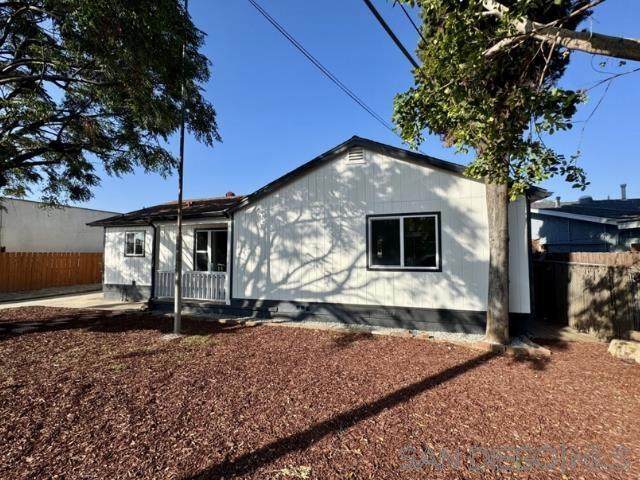 618 La Presa Ave - Photo 1