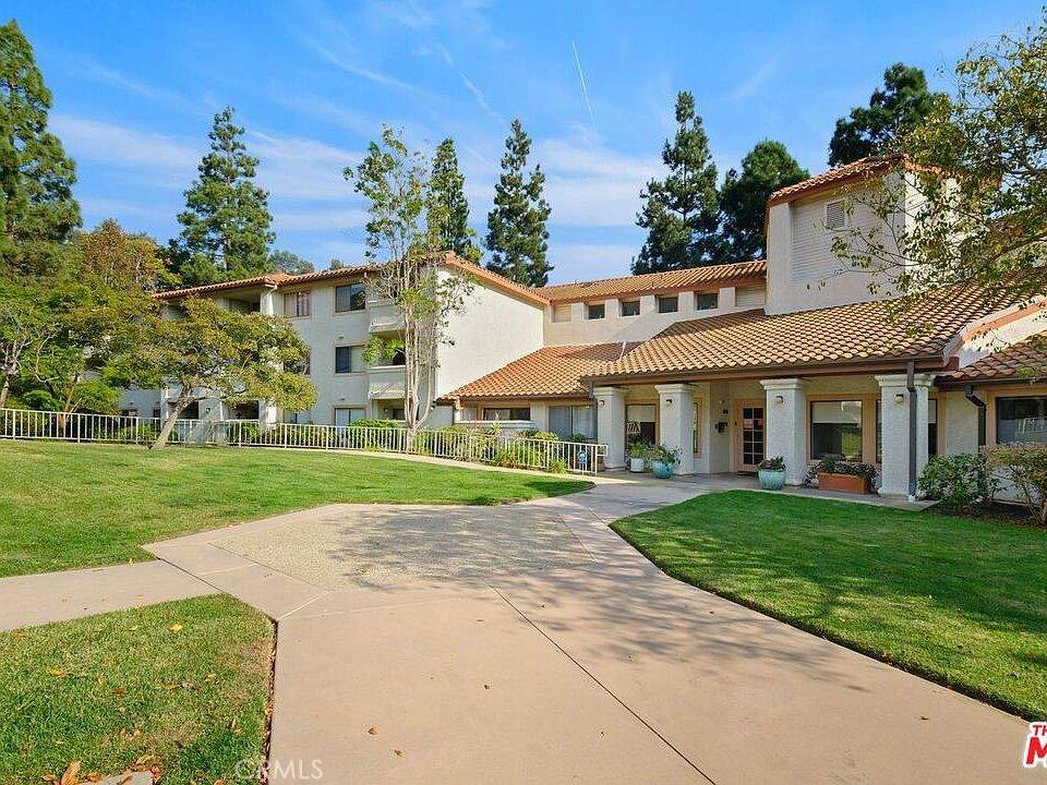 https://bt-photos.global.ssl.fastly.net/socal/orig_boomver_1_401380440-2.jpg