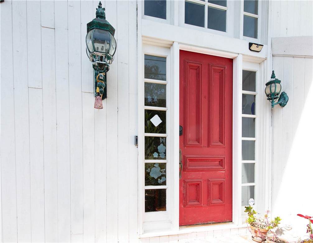 507 W Rustic Rd. - Photo 1