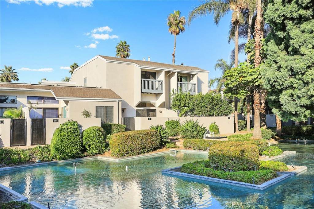 2950 Pembroke Court - Photo 1