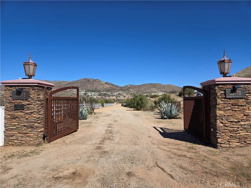 https://bt-photos.global.ssl.fastly.net/socal/orig_boomver_1_401540670-3.jpg