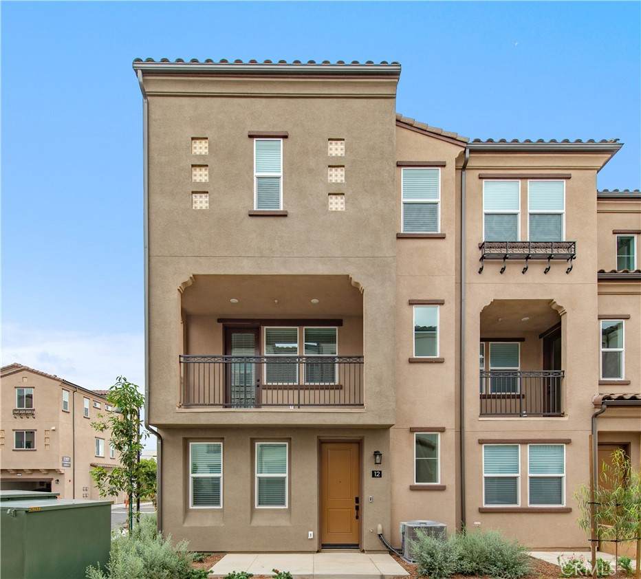 2215 W Orange Ave - Photo 1