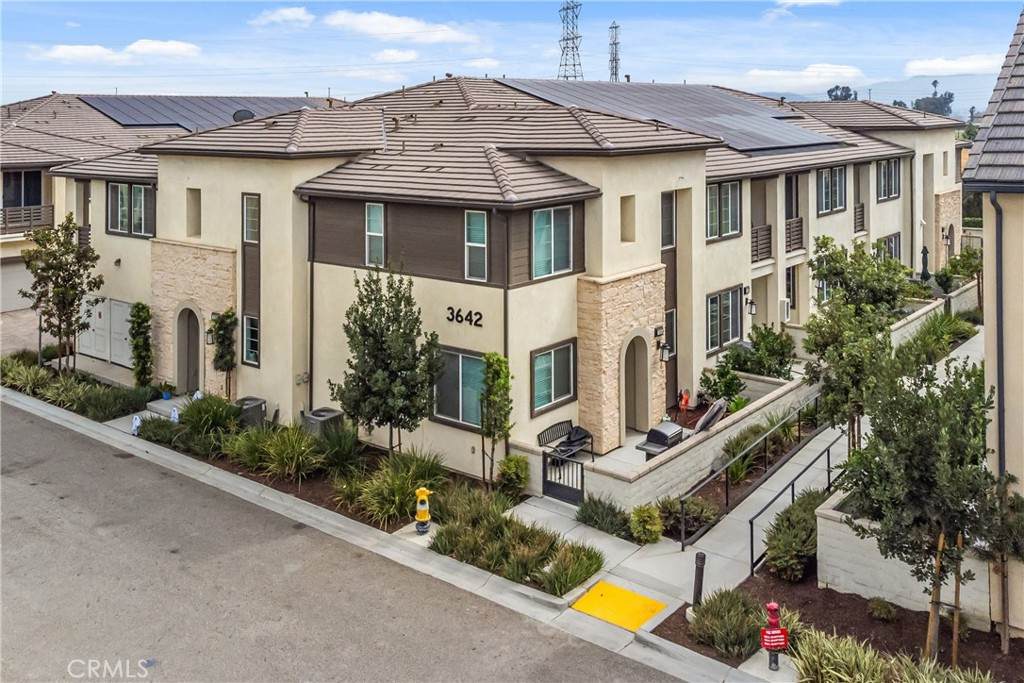 https://bt-photos.global.ssl.fastly.net/socal/orig_boomver_1_401696752-2.jpg