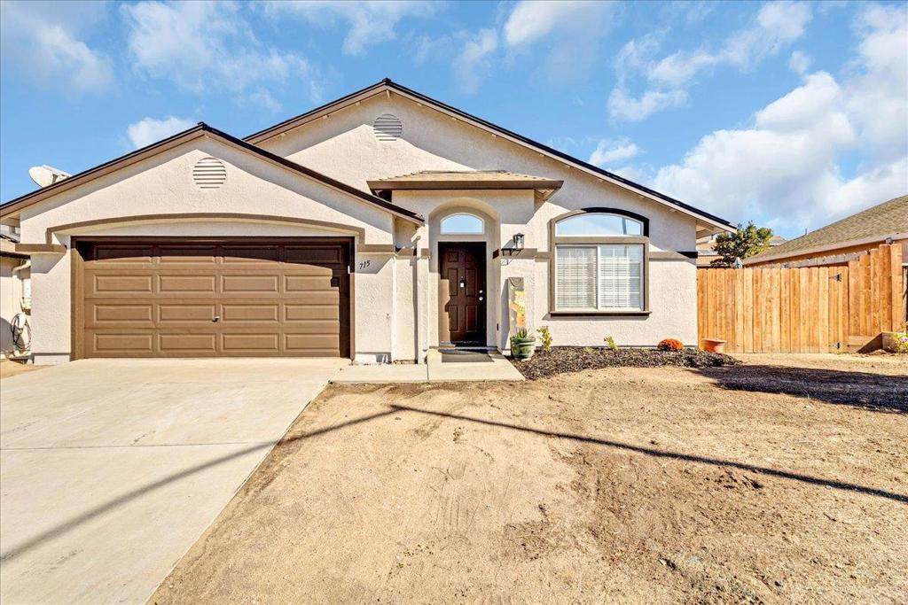 715 Skinner Street - Photo 1