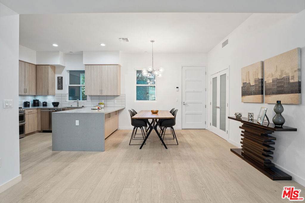 1746 Garfield Place - Photo 1