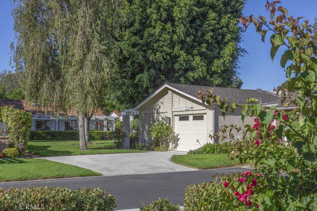 3217 Via Carrizo - Photo 1