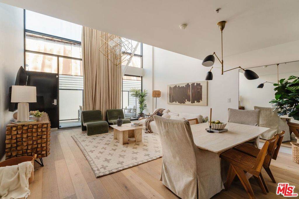 700 Main Street - Photo 1