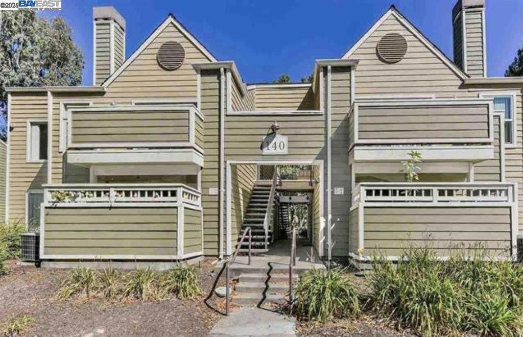 140 Reflections Dr - Photo 1