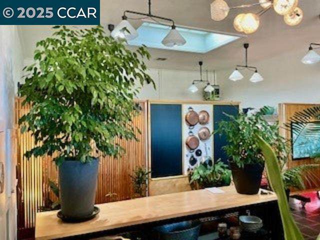 2207 Macdonald Ave - Photo 1