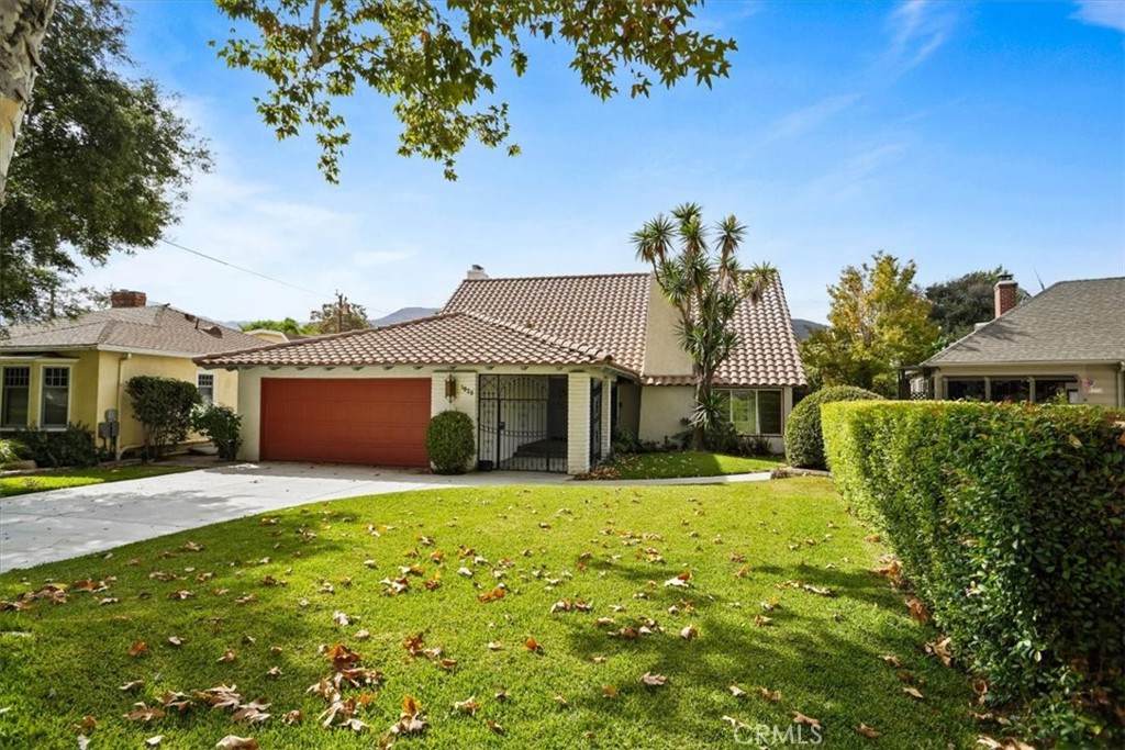 1925 Parkside Avenue - Photo 1