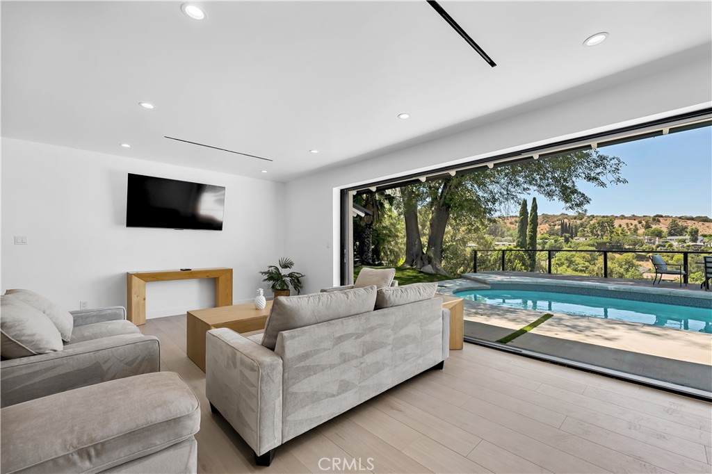 17072 Oak View Drive - Photo 1