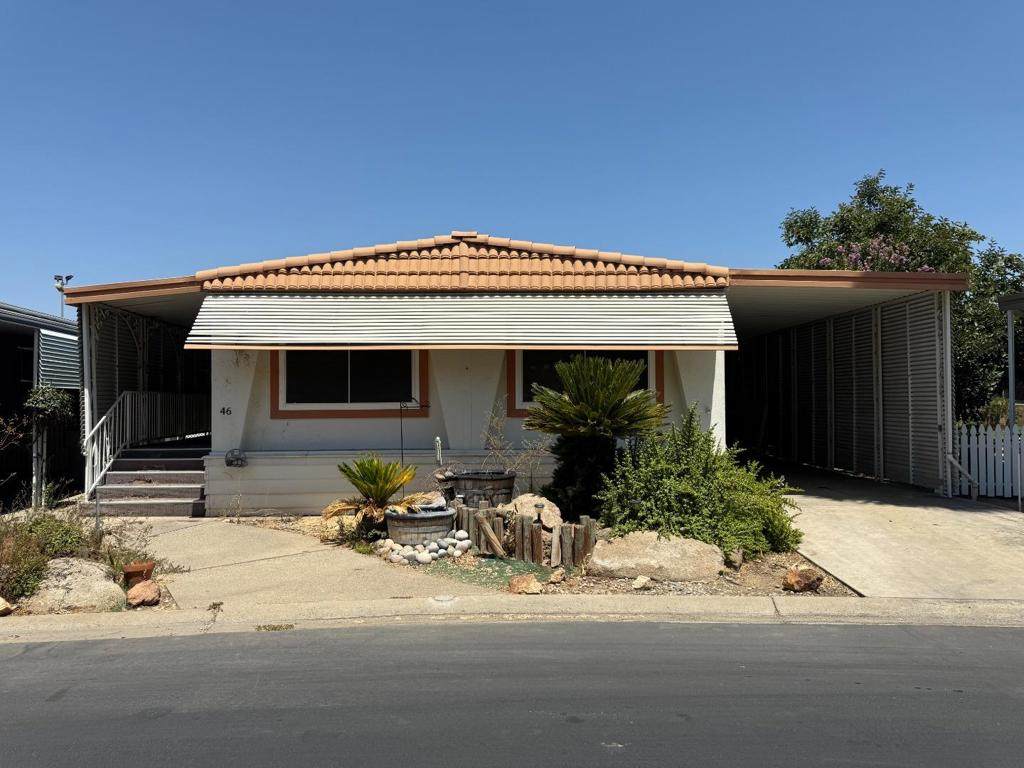 2706 Ashlan Avenue - Photo 1