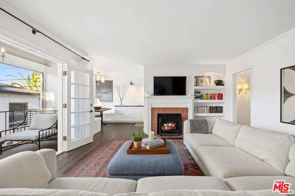 833 21st Street - Photo 1