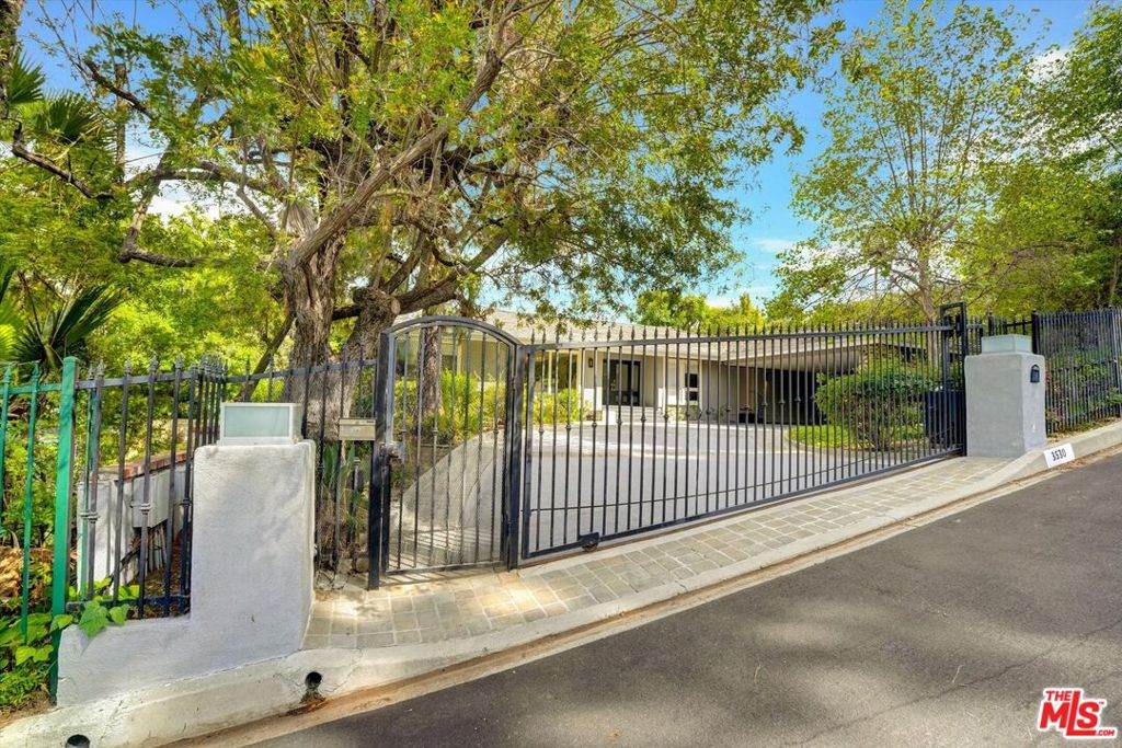 3530 Royal Woods Drive - Photo 1