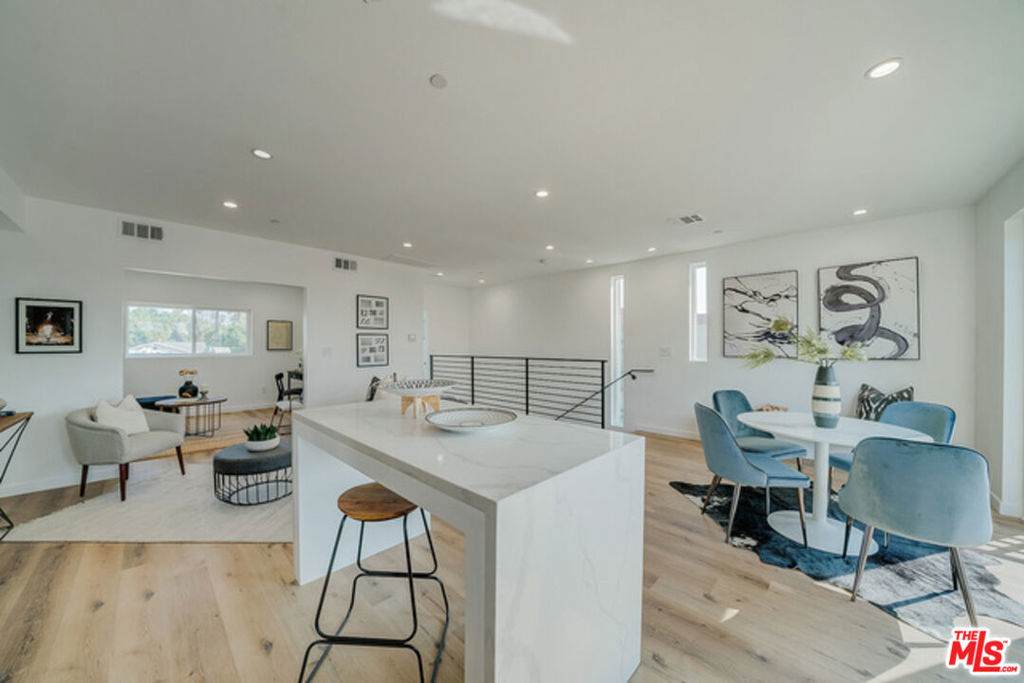 739 Mariposa Avenue - Photo 1