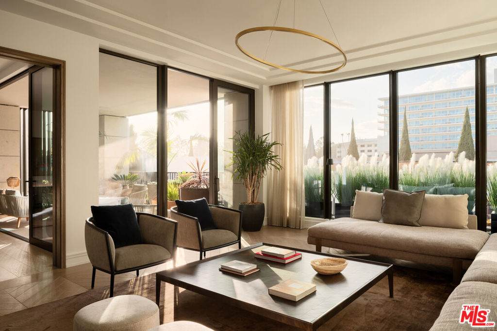 9900 Santa Monica Boulevard - Photo 1