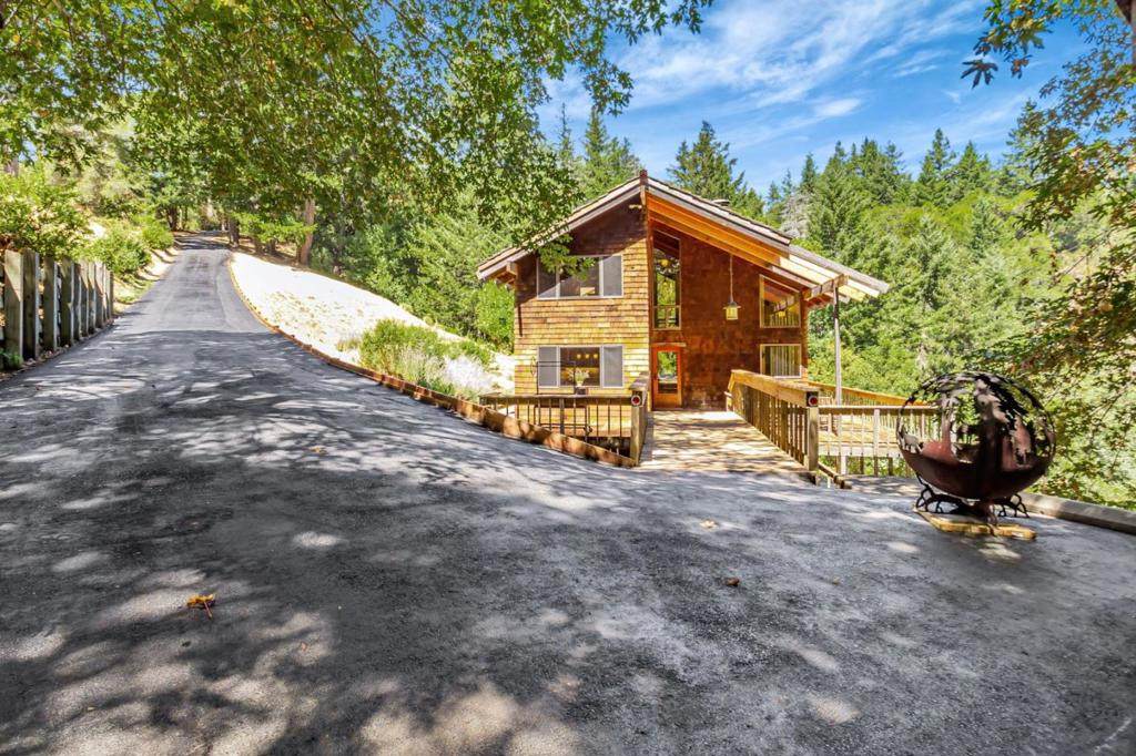 855 Oak Ridge Road - Photo 1