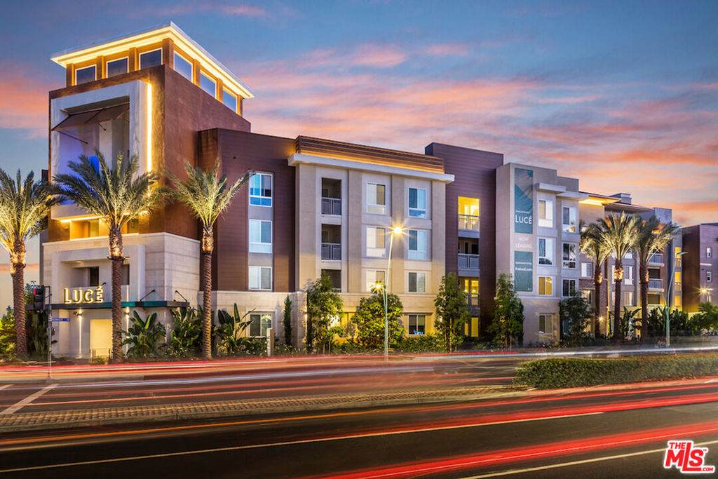 7290 Edinger Avenue - Photo 1