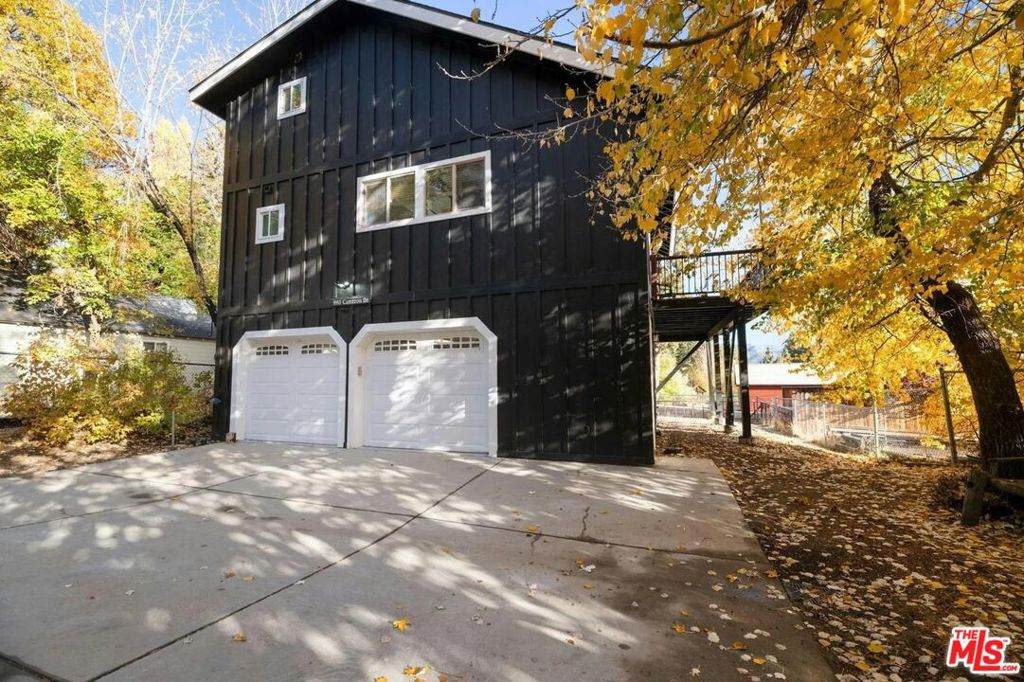 993 Cameron Drive - Photo 1