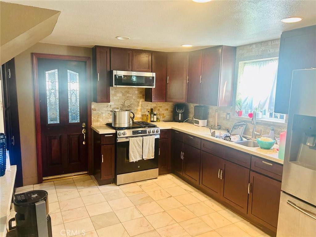 15224 Mariposa Avenue - Photo 1