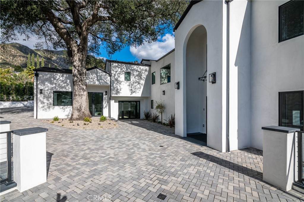 3011 Frances - Photo 1