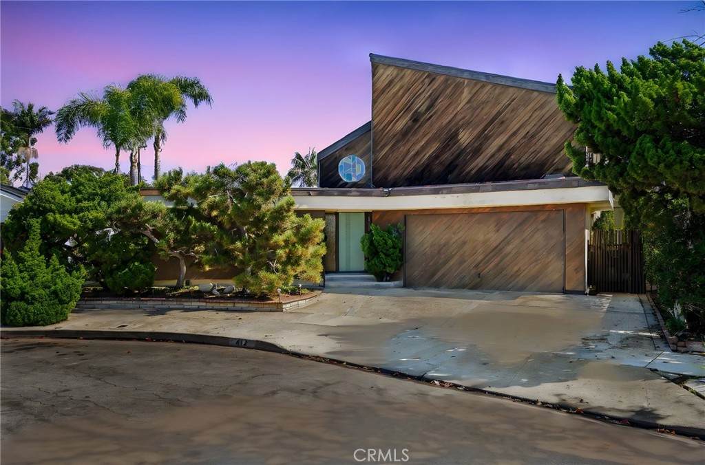 412 Emerald - Photo 1