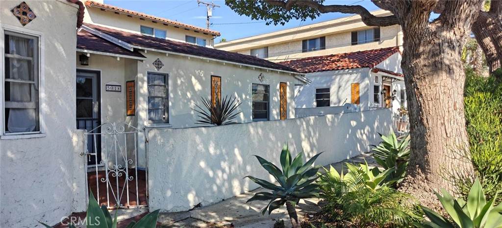 501 Avenue B - Photo 1