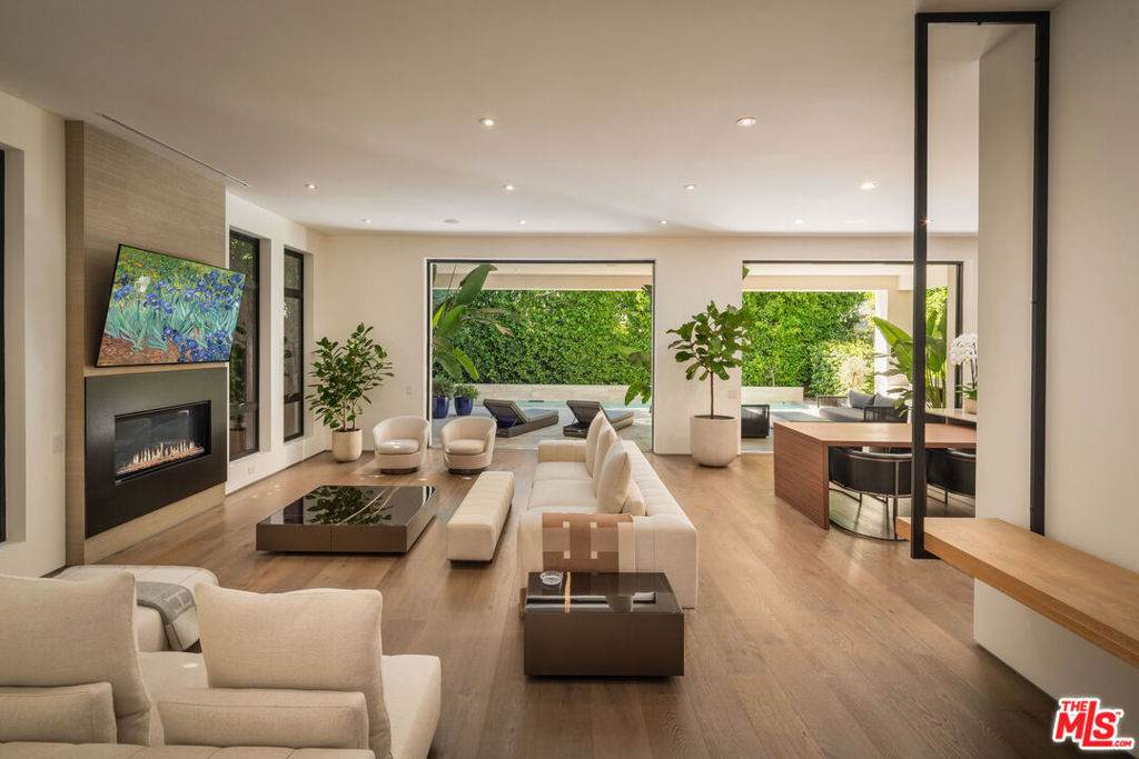 333 Croft Avenue - Photo 1