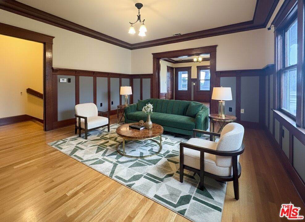 1123 Marion Avenue - Photo 1