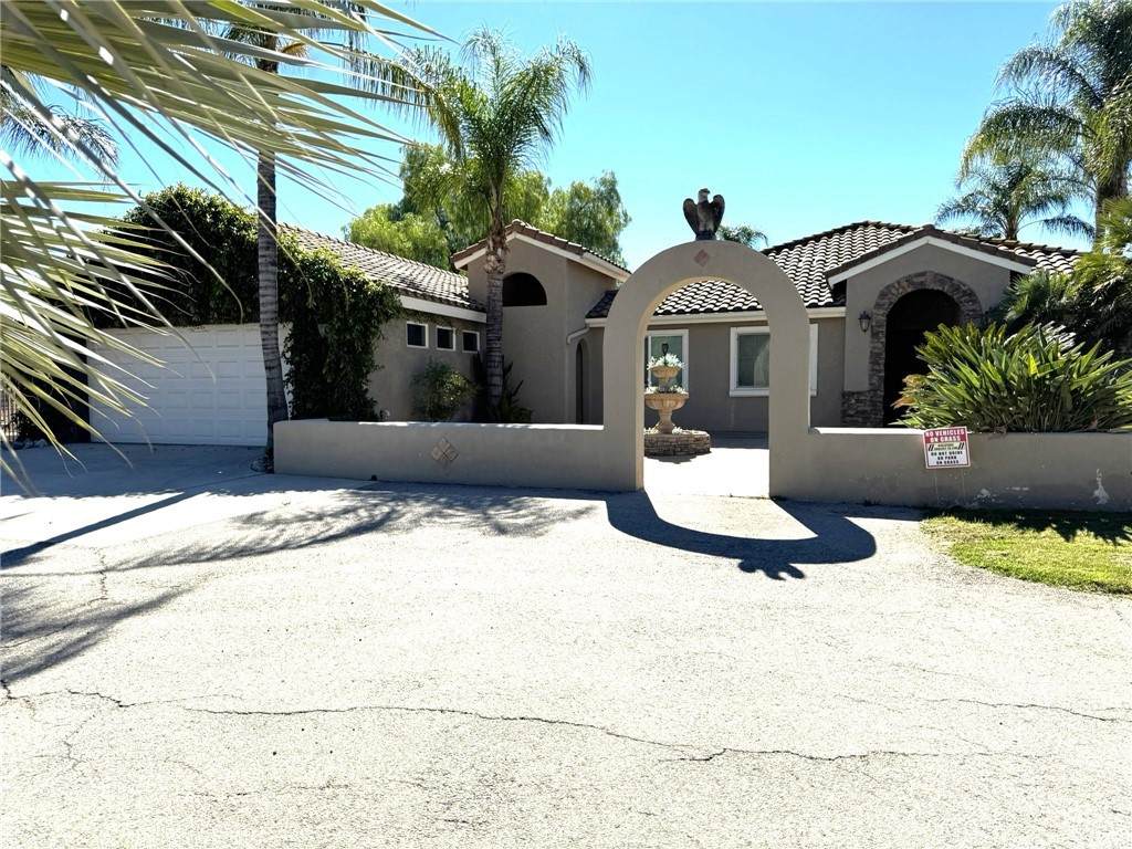 28823 Loretta Avenue - Photo 1