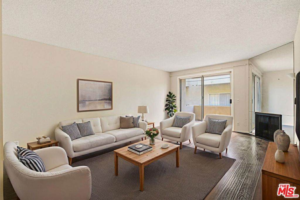 1818 Pelham Avenue - Photo 1