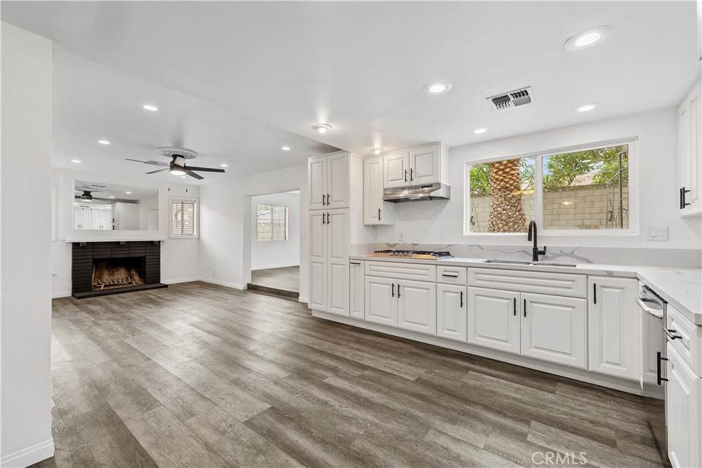 3137 E. Valley View Ave - Photo 1