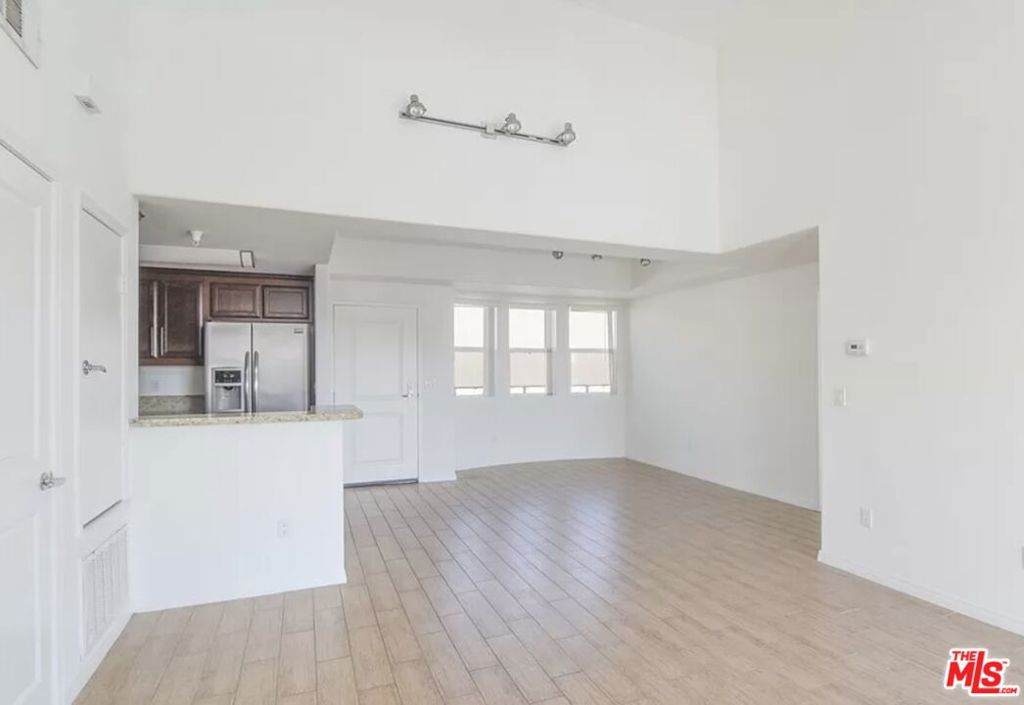 11925 Kling Street - Photo 1