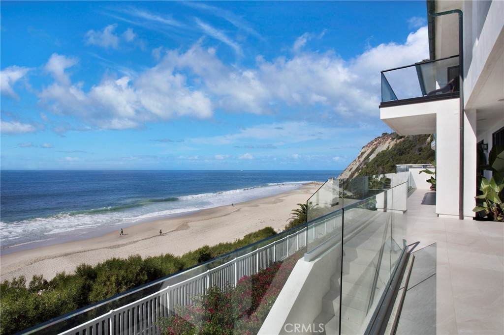 22 Breakers - Photo 1